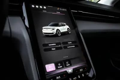 Vendo Ford Explorer 2024 - 39990 EUR, 15628 km - AUTO.MOTO.pt