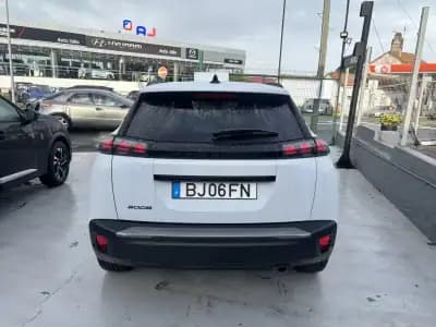 Vendo Peugeot 2008 2024 - 22750 EUR, 38201 km - AUTO.MOTO.pt