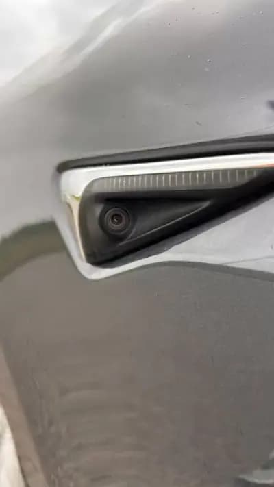 Vendo Tesla Model S 2017 - 24500 EUR, 142000 km - AUTO.MOTO.pt