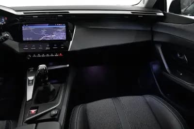 Sell Peugeot 308 2024 - 22900 EUR, 40000 km - AUTO.MOTO.pt