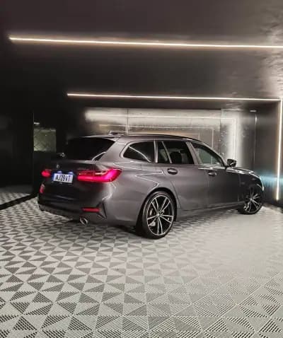 Vendo BMW 320 2021 - 26750 EUR, 123834 km - AUTO.MOTO.pt