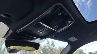 Vendo Land Rover Range Rover Velar 2019 - 37650 EUR, 96521 km - AUTO.MOTO.pt