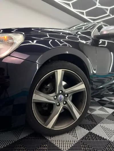 Vendo Volvo S60 2011 - 8999 EUR, 221000 km - AUTO.MOTO.pt