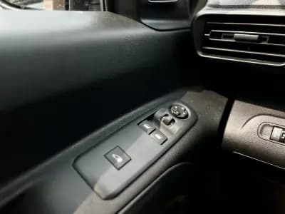 Vendo Peugeot Partner 2023 - 17950 EUR, 53000 km - AUTO.MOTO.pt