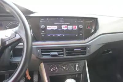 Vendo Volkswagen Polo 2021 - 14990 EUR, 84500 km - AUTO.MOTO.pt