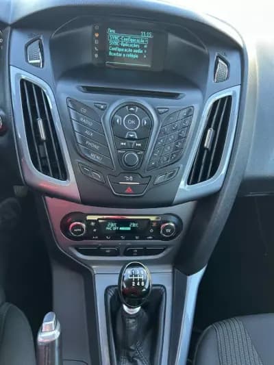 Vendo Ford Focus SW 2013 - 9990 EUR, 221936 km - AUTO.MOTO.pt