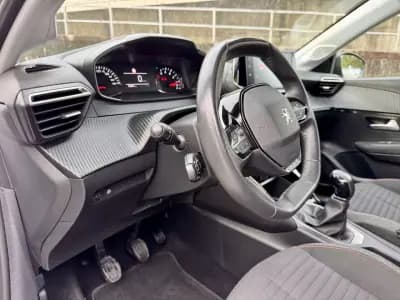 Sell Peugeot 208 2022 - 14500 EUR, 63000 km - AUTO.MOTO.pt