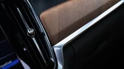 Sell Volvo S90 2016 - 24750 EUR, 266000 km - AUTO.MOTO.pt