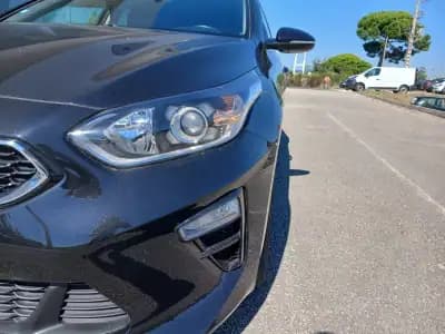 Vendo Kia Ceed SW 2019 - 13900 EUR, 72562 km - AUTO.MOTO.pt