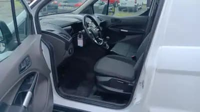 Vendo Ford Transit Connect 2018 - 12300 EUR, 207321 km - AUTO.MOTO.pt