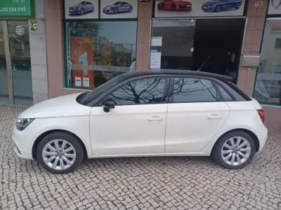Sell Audi A1 Sportback 2014 - 12390 EUR, 143805 km - AUTO.MOTO.pt