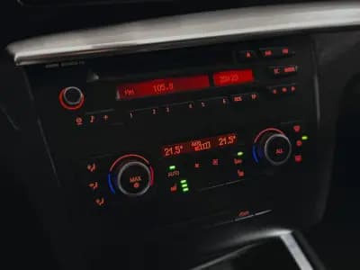 Sell BMW 118 2010 - 13490 EUR, 192045 km - AUTO.MOTO.pt