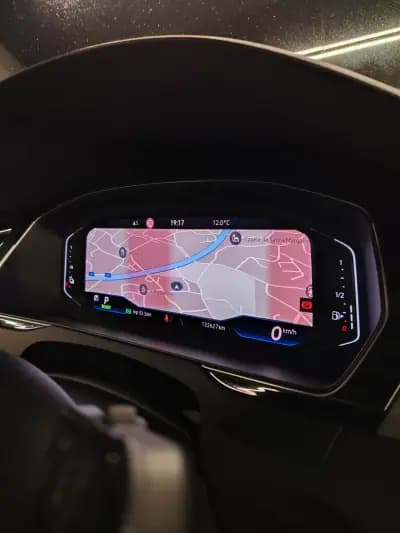 Vendo Volkswagen Passat Variant 2021 - 20750 EUR, 132592 km - AUTO.MOTO.pt