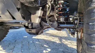 Vendo Land Rover Defender 2001 - 35000 EUR, 81787 km - AUTO.MOTO.pt