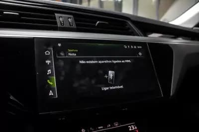 Vendo Audi Q8 e-Tron Sportback 2023 - 52900 EUR, 34353 km - AUTO.MOTO.pt