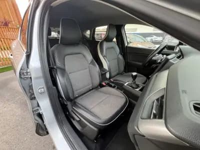 Vendo Renault Captur 2021 - 14950 EUR, 119000 km - AUTO.MOTO.pt