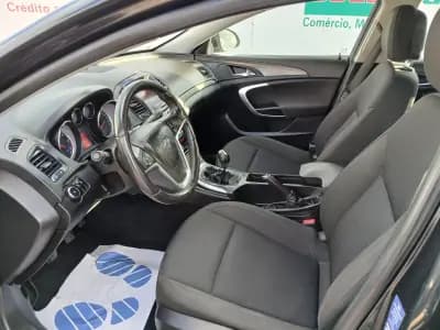 Sell Opel Insignia Sports Tourer 2011 - 7150 EUR, 176528 km - AUTO.MOTO.pt