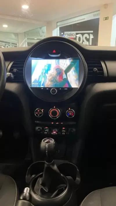 Vendo MINI One 2014 - 10990 EUR, 229990 km - AUTO.MOTO.pt