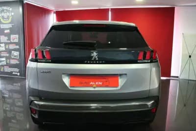 Vendo Peugeot 3008 2018 - 16500 EUR, 205000 km - AUTO.MOTO.pt