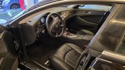 Sell Mercedes-Benz CLS 320 2007 - 12500 EUR, 452570 km - AUTO.MOTO.pt