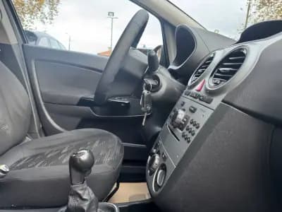 Vendo Opel Corsa 2013 - 7750 EUR, 122000 km - AUTO.MOTO.pt