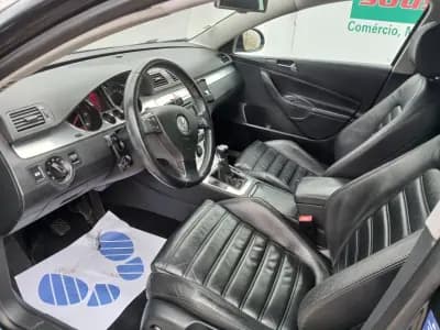 Vendo Volkswagen Passat 2006 - 8350 EUR, 138534 km - AUTO.MOTO.pt