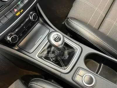 Sell Mercedes-Benz GLA 180 2015 - 17600 EUR, 152300 km - AUTO.MOTO.pt