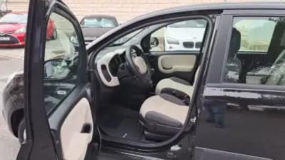 Sell Fiat Panda 2016 - 6980 EUR, 117907 km - AUTO.MOTO.pt