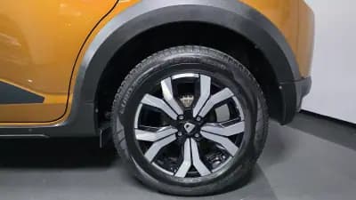 Sell Dacia Sandero 2021 - 17990 EUR, 37000 km - AUTO.MOTO.pt