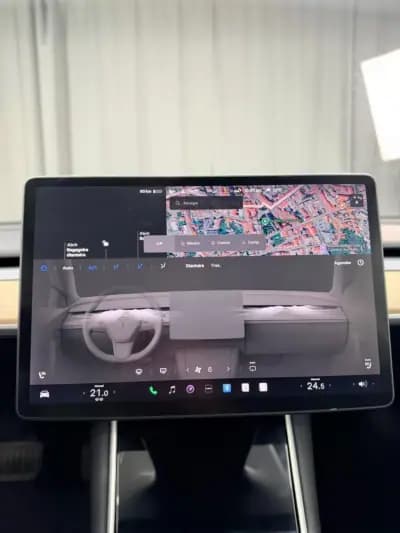 Vendo Tesla Model 3 2019 - 17750 EUR, 222000 km - AUTO.MOTO.pt