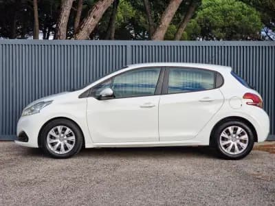Vendo Peugeot 208 2018 - 9990 EUR, 100238 km - AUTO.MOTO.pt