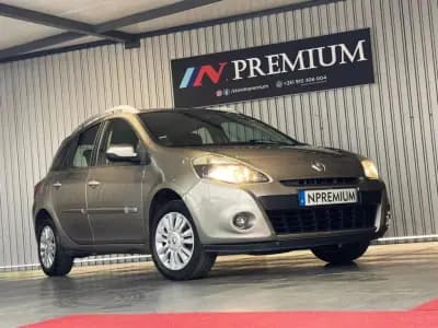 Vendo Renault Clio Break 2012 - 6500 EUR, 190800 km - AUTO.MOTO.pt