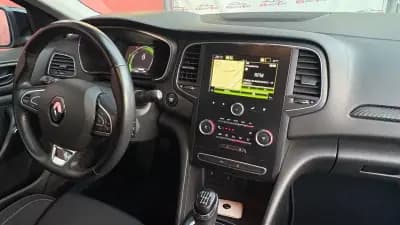 Sell Renault Mégane Sport Tourer 2019 - 12900 EUR, 94000 km - AUTO.MOTO.pt