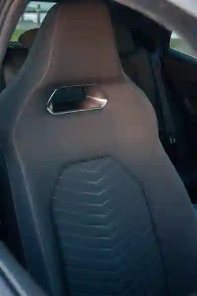 Sell Cupra Born 2022 - 23900 EUR, 61000 km - AUTO.MOTO.pt