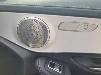 Vendo Mercedes-Benz GLC 300 2021 - 45790 EUR, 94629 km - AUTO.MOTO.pt