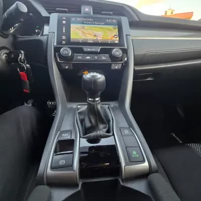 Vendo Honda Civic 2018 - 17950 EUR, 112673 km - AUTO.MOTO.pt