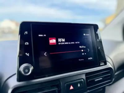 Vendo Opel Combo 2023 - 17950 EUR, 66000 km - AUTO.MOTO.pt