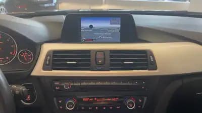 Vendo BMW 318 2013 - 13990 EUR, 216833 km - AUTO.MOTO.pt