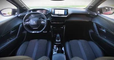 Sell Peugeot e-208 2020 - 17450 EUR, 60000 km - AUTO.MOTO.pt