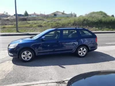 Sell Skoda Octavia Break 2010 - 5900 EUR, 183792 km - AUTO.MOTO.pt