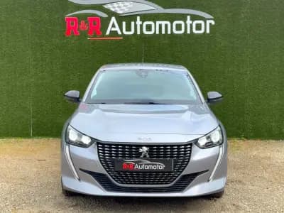 Sell Peugeot 208 2022 - 13800 EUR, 40000 km - AUTO.MOTO.pt