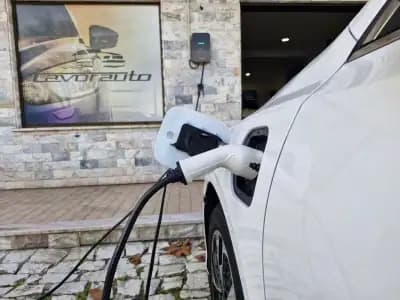 Vendo Kia Ceed SW 2023 - 23500 EUR, 82000 km - AUTO.MOTO.pt