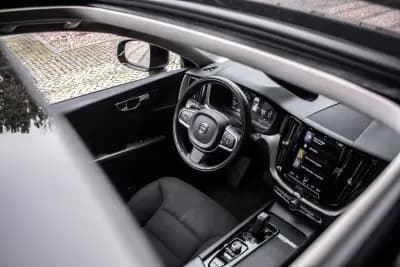 Sell Volvo XC 60 2020 - 36990 EUR, 82194 km - AUTO.MOTO.pt