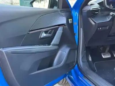 Vendo Peugeot e-208 2020 - 17500 EUR, 77000 km - AUTO.MOTO.pt