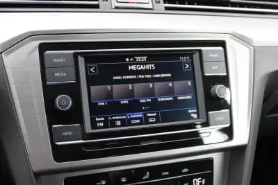 Vendo Volkswagen Passat 2021 - 21900 EUR, 22076 km - AUTO.MOTO.pt