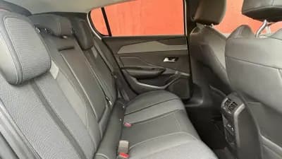 Vendo Peugeot 308 2022 - 17900 EUR, 98500 km - AUTO.MOTO.pt