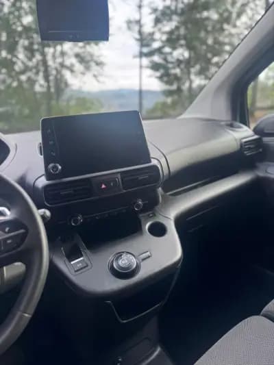 Sell Peugeot Partner 2020 - 15750 EUR, 134587 km - AUTO.MOTO.pt