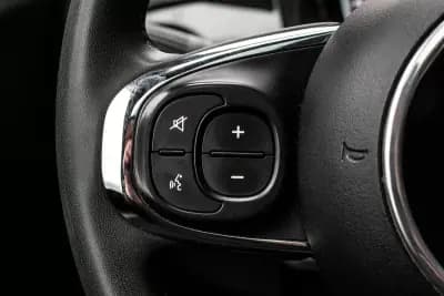 Sell Fiat 500 2021 - 11990 EUR, 76615 km - AUTO.MOTO.pt