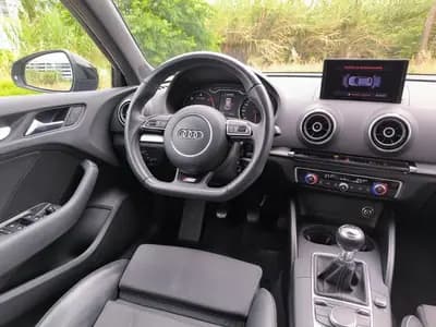 Vendo Audi A3 Sportback 2013 - 14950 EUR, 255105 km - AUTO.MOTO.pt