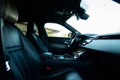 Vendo Land Rover Range Rover Velar 2019 - 52900 EUR, 115000 km - AUTO.MOTO.pt